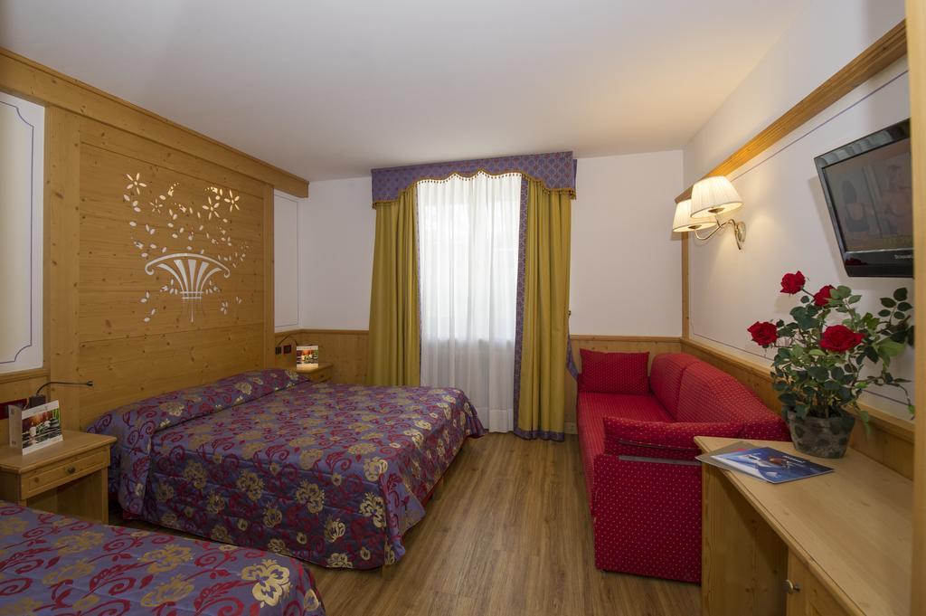 Sport Hotel Vittoria Пассо-дель-Тонале Екстер'єр фото