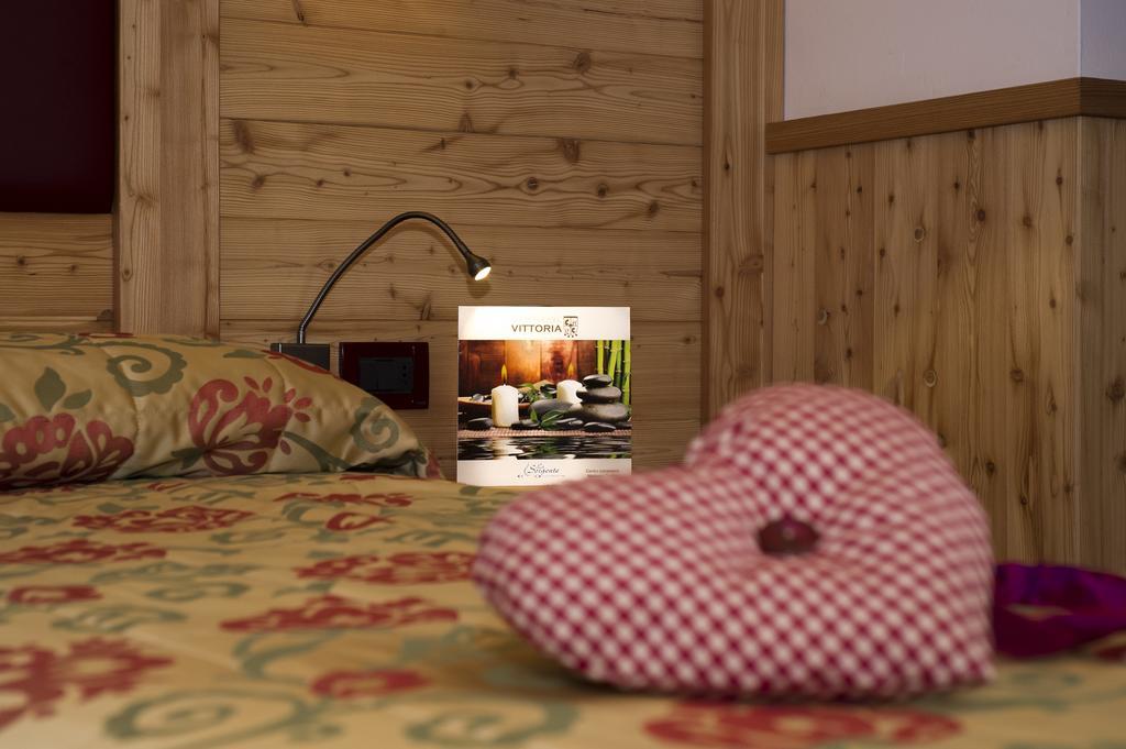 Sport Hotel Vittoria Пассо-дель-Тонале Екстер'єр фото