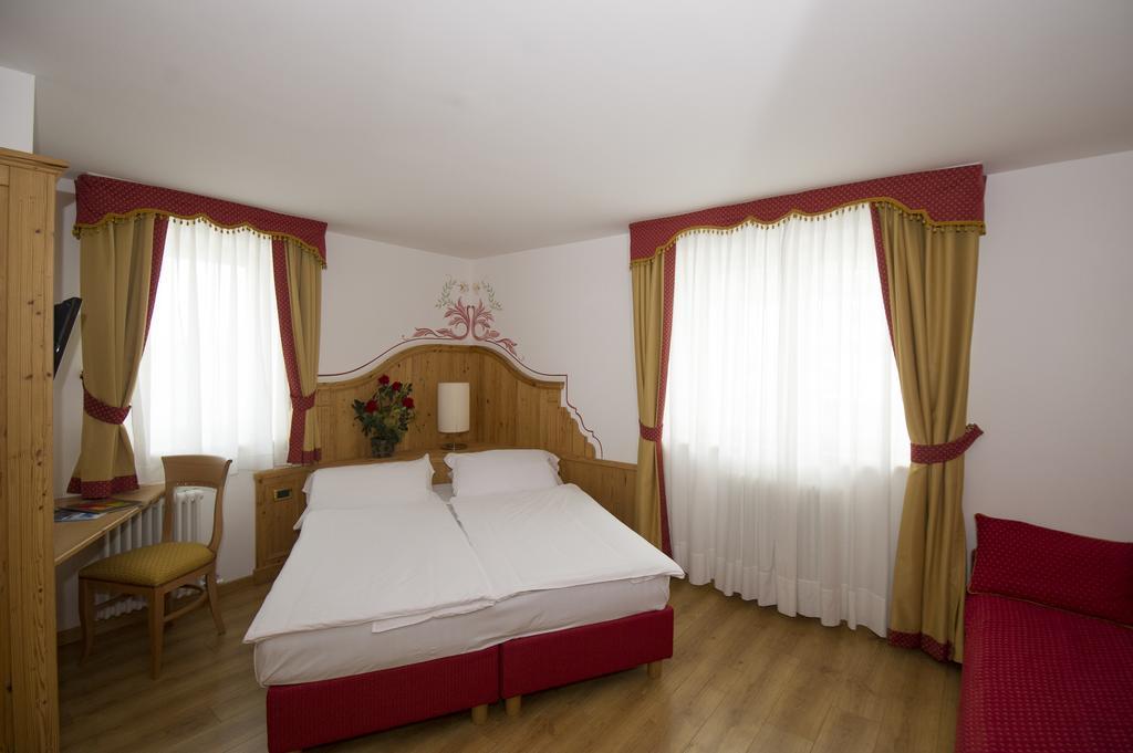 Sport Hotel Vittoria Пассо-дель-Тонале Екстер'єр фото